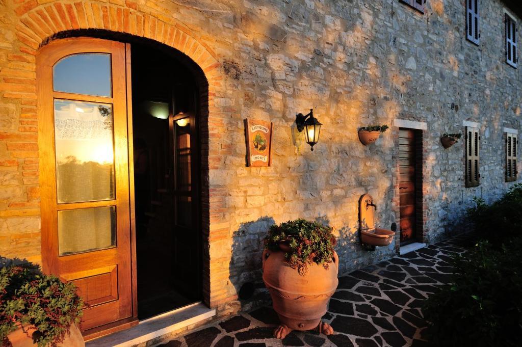 Agriturismo I Monti Семпрониано Экстерьер фото
